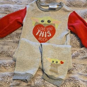 Baby Yoda Valentine Sweat Suit